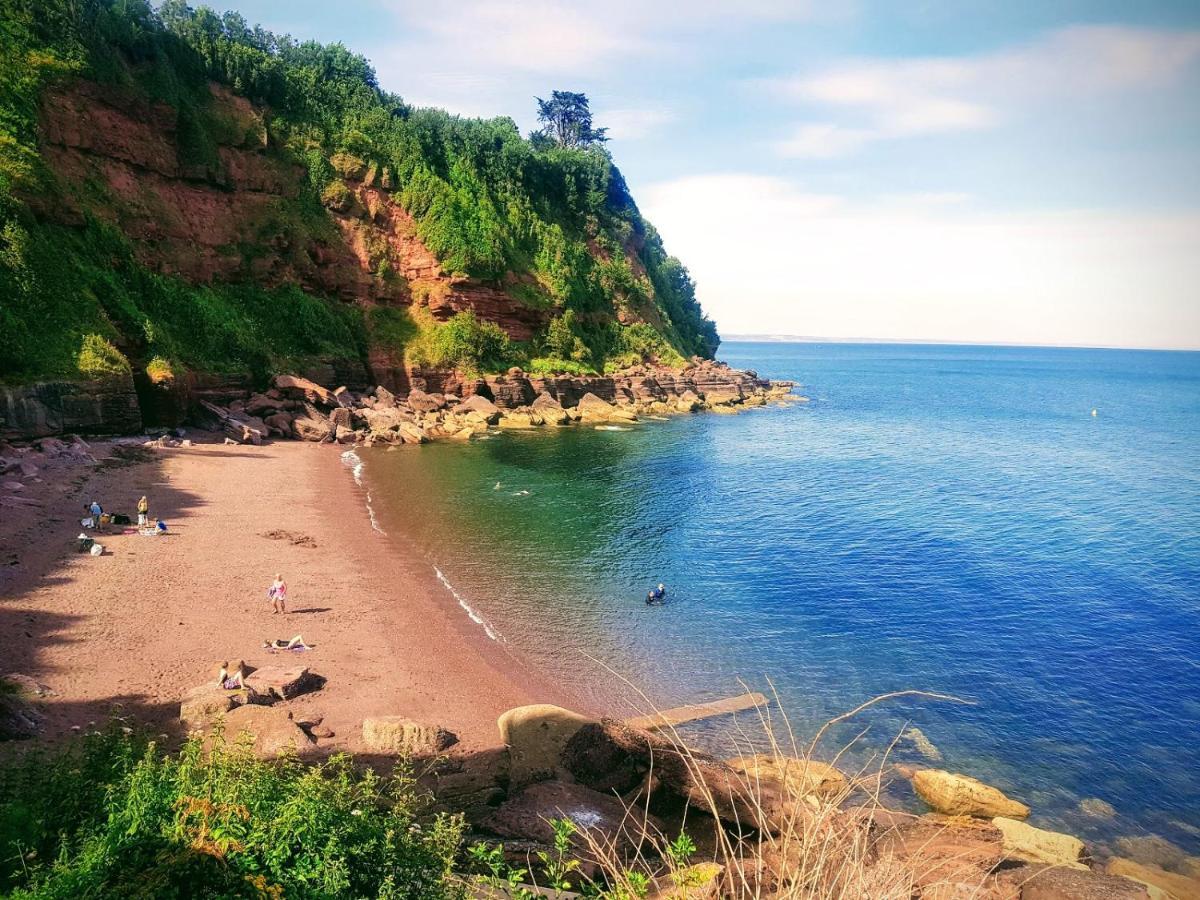 Halekulani Devon Homestay Torquay Bagian luar foto