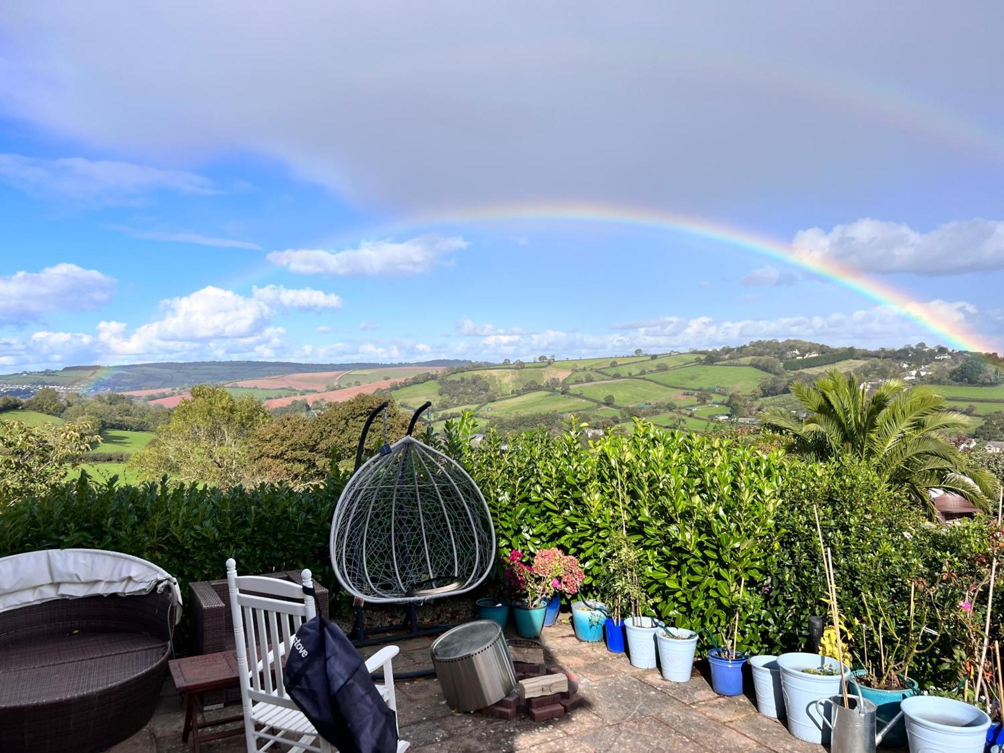 Halekulani Devon Homestay Torquay Bagian luar foto