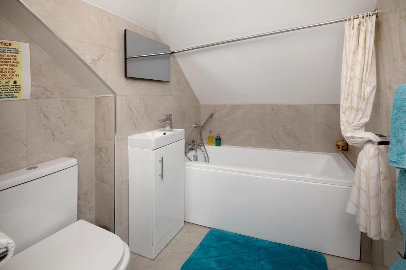 Halekulani Devon Homestay Torquay Bagian luar foto