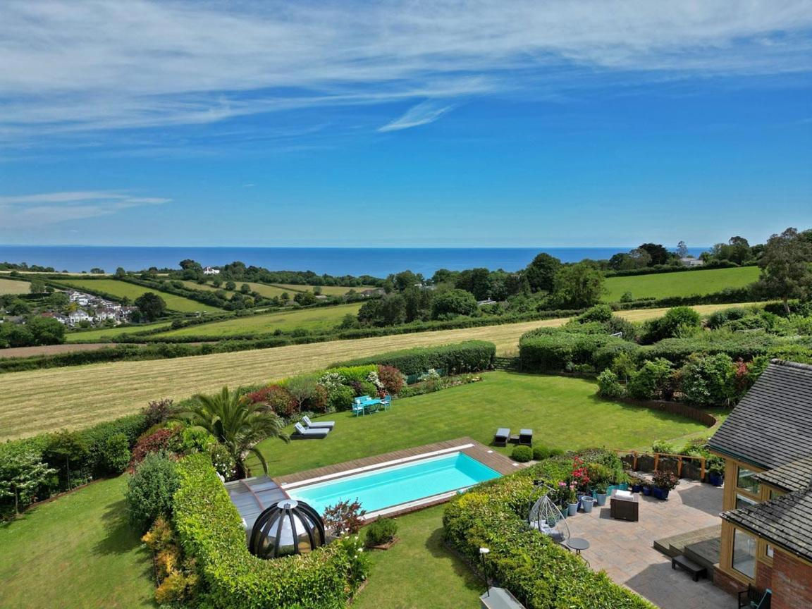 Halekulani Devon Homestay Torquay Bagian luar foto