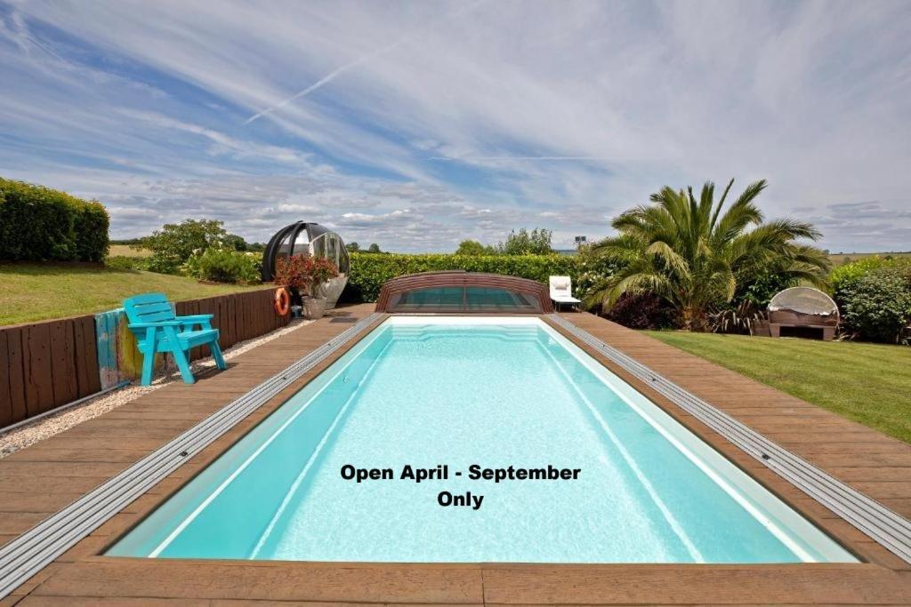 Halekulani Devon Homestay Torquay Bagian luar foto